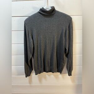 ZARA Gray Turtleneck Sweater – Size M (Men / Unisex)